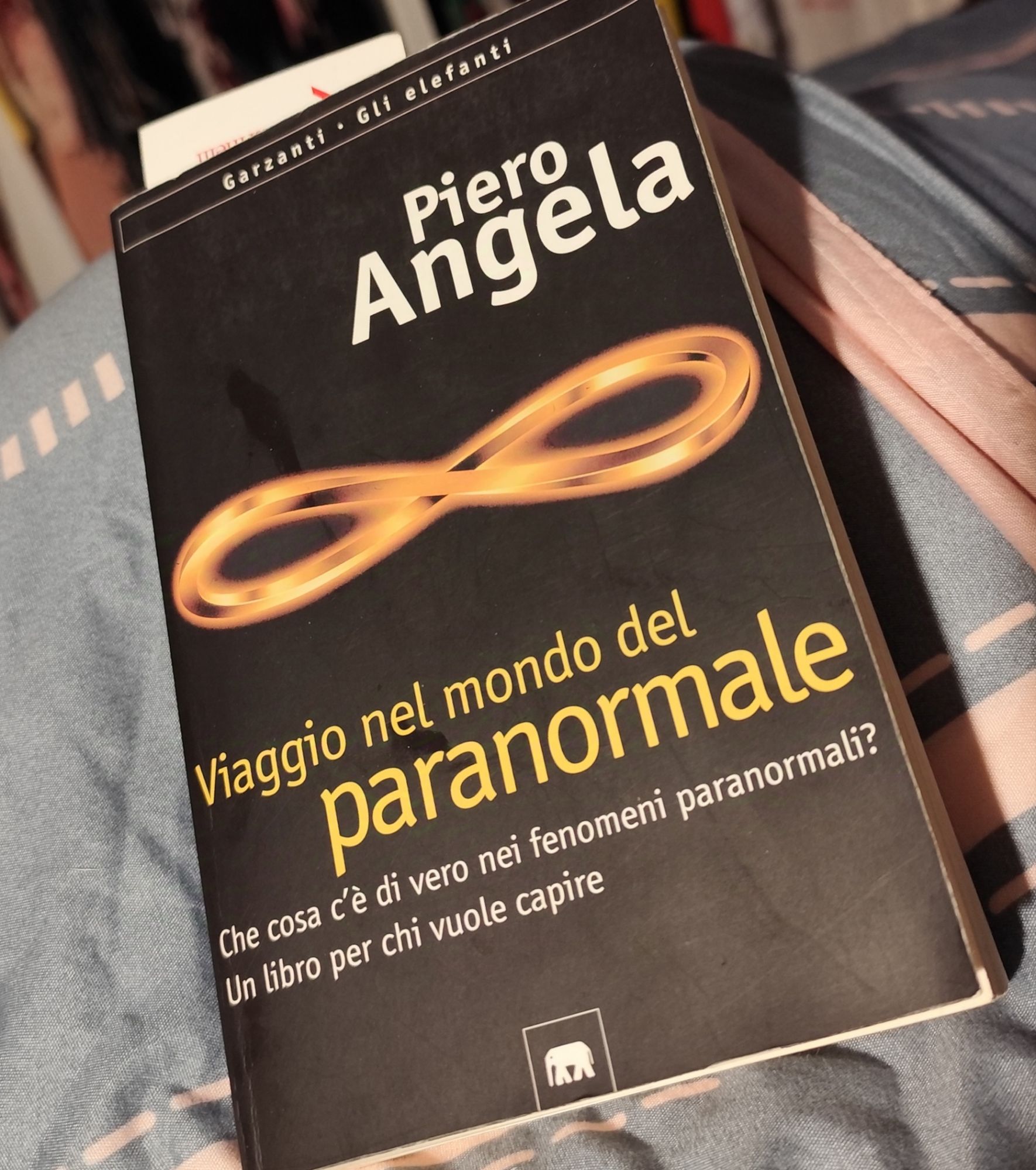 Il fascino del paranormale: tra credenze e razionalità nel mondo di Piero Angela