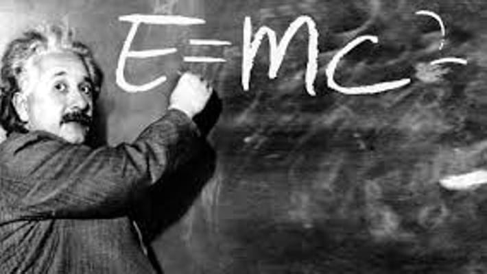 Albert Einstein – Il genio inquieto che ridefinì l’universo