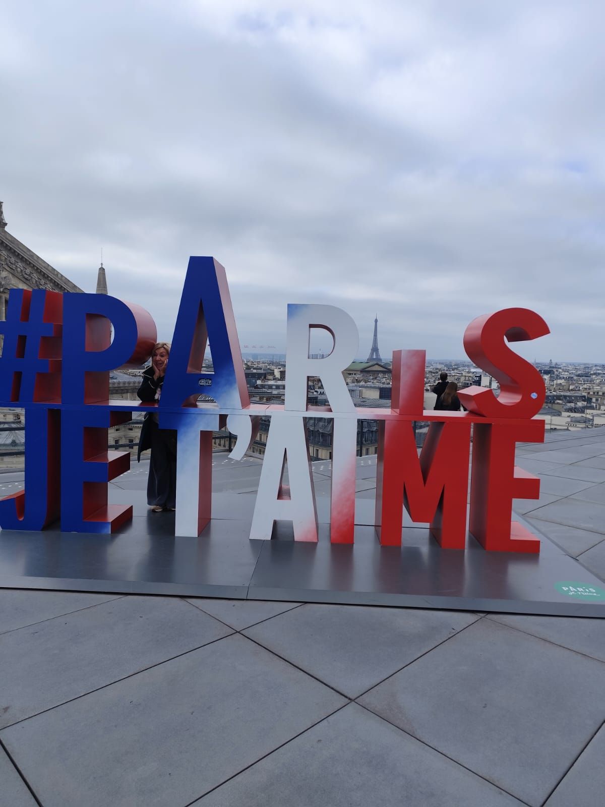 Parigi, la Città dell’Amore: Storie Romantiche e Panorami Mozzafiato